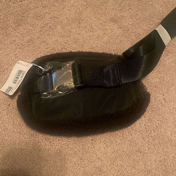 NWT Lululemon Wear Everywhere Belt Bag *fleece - Picture 3 of 7